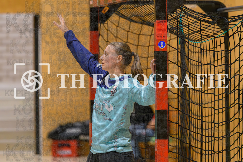 GER, SG Maulburg/Steinen - SV Allensbach 2, Handball, Suedbadenliga, 2. Spieltag, Saison 2023/2024, 14.10.2023 | Antje Matschenz (SG Maulburg-Steinen, #01)

GER, SG Maulburg/Steinen - SV Allensbach 2, Handball, Suedbadenliga, 2. Spieltag, Saison 2023/2024, 14.10.2023

Foto: TH Fotografie/Thomas Hess