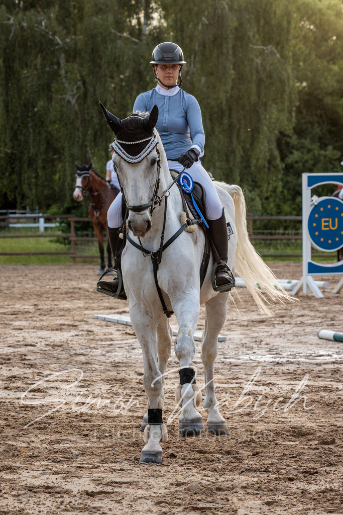 20260529-_3LI2000 | Tierfotografie Pferde, Hunde, Katzen, Haustiere.
Turnierfotografie Reitturniere, Reiten, Springreiten, Dressur in Hanau, dem Main-Kinzig-Kreis und dem Rhein-Main- Gebiet um Frankfurt