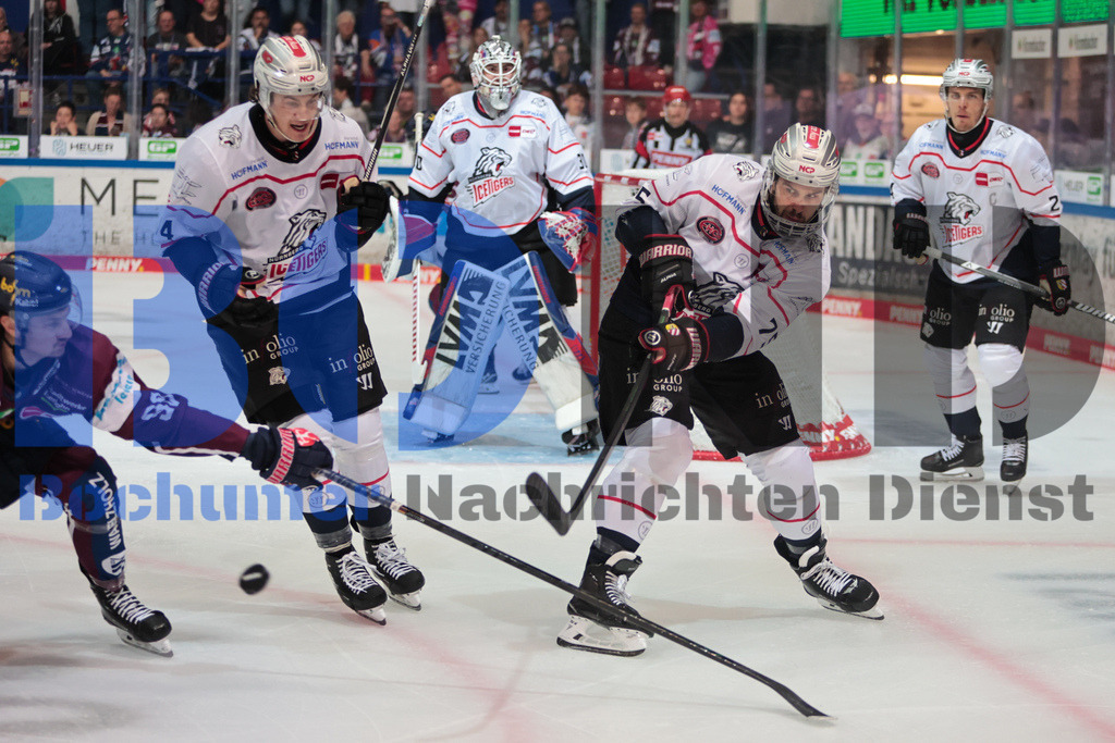 SES_ISENUR20250919-6 | bond - Realisiert mit Pictrs.com