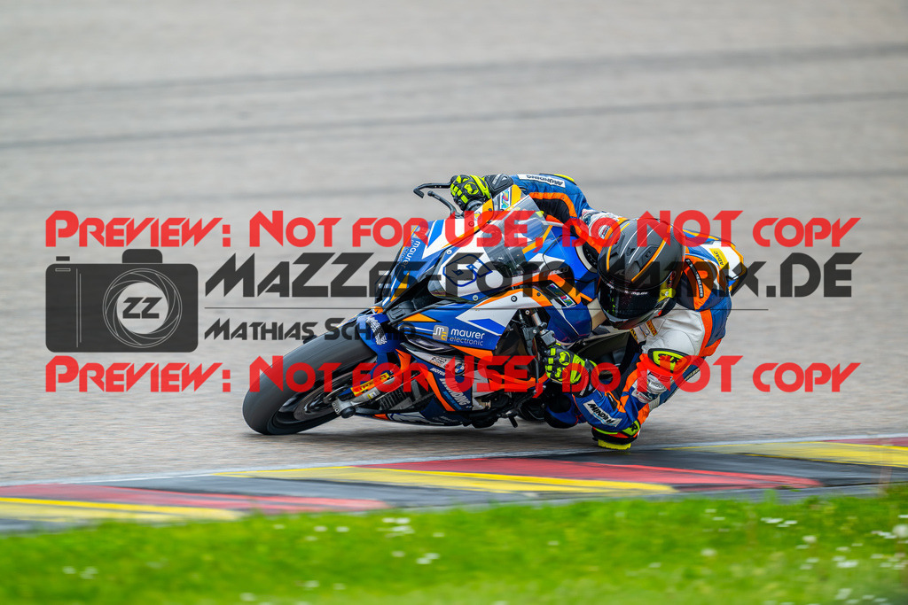 MaZZes_FotoMatrix_240504_6007705_3131 | STK1000