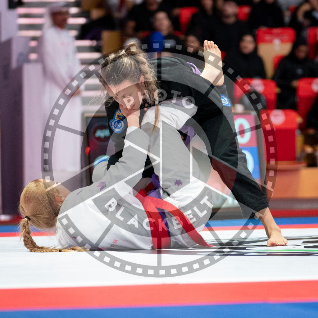 20231109PBB6245 | Fighters compete during the AJP World Professional Championship in the Mubadala Arena in Abu Dhabi, Arab United Emirates, on November 9, 2023.