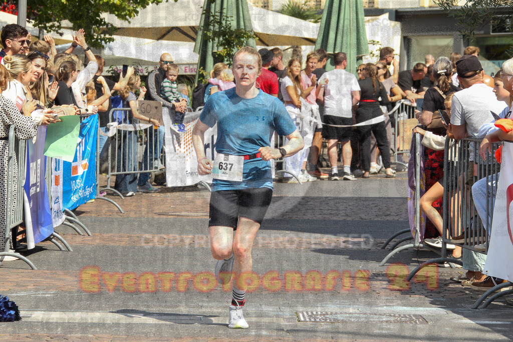 250824_1451_EV4_2297 | Sportfotografie im Rhein-Sieg Kreis, Köln, Bonn, NRW, Rheinland Pfalz, Hessen, etc. Unser Tätigkeitsfeld umfasst den Laufsport vom Volkslauf über den Marathon, Duathlon, Triathon bis zum Ultralauf wie Kölnpfad Ultra oder Schindertrail.