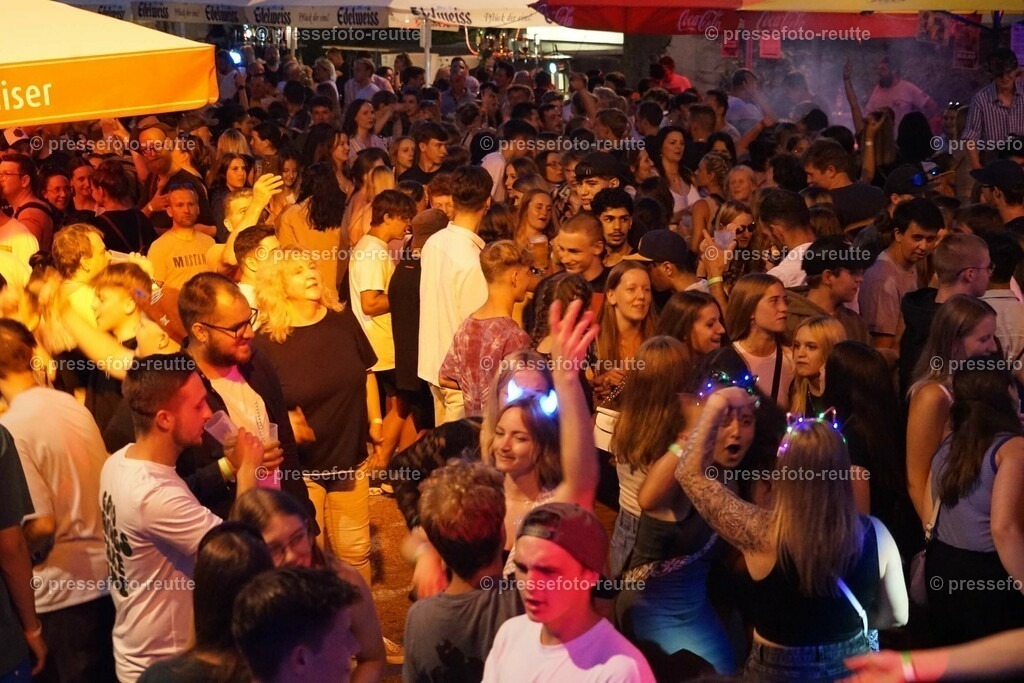 o-news-2023-Juli15-Marktfest_Reutte1-DSC06170 | Info aus dem Bezirk Reutte/Ausserfern Tirol sowie eine umfangreiche Bilddatenbank über die gesamte Region: Lechtal, Talkessel Reutte, Tannheimertal, Zwischentoren. Lech, Plansee, Zugspitze, Grenztunnel, B179, Fernpassstraße, Verkehr, Lawinen, Tradition, - Realisiert mit Pictrs.com