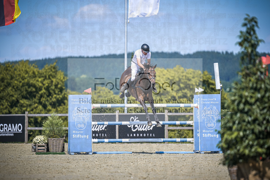 DOS_3238 | Entdecke hochwertige Reitturnierfotos von Foto Oger. Professionell, emotional und authentisch – jetzt Lieblingsmomente im Shop bestellen.Deutschlandweite Turnierfotografie. - Realisiert mit Pictrs.com
