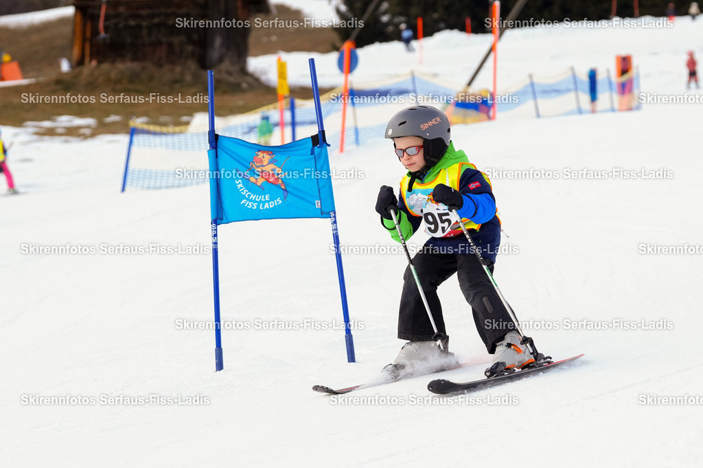 SRF_02.01.2026_0937 | Skirennfotos,Serfaus,Fiss,Ladis,Kinderskirennen,Winter,Tirol,Oberland,skirace,SFL,feelfree,weil wir's genießen,ski,Ski,skifahren,Sonnenplateau, - Realisiert mit Pictrs.com