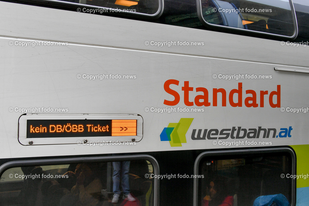 Deutschland_ Baden-Wuerttemberg_ Stuttgart_ 26.04.2025-5 | 26.04.2025, Deutschland, GER, Baden-Wuerttemberg, Stuttgart, im Bild Themenbild, Stadtansichten, Westbahn, Eisenbahn, Zug, Bahnhof, Hauptbahnhof, Schriftzug, Logo, Feature, Symbolbild