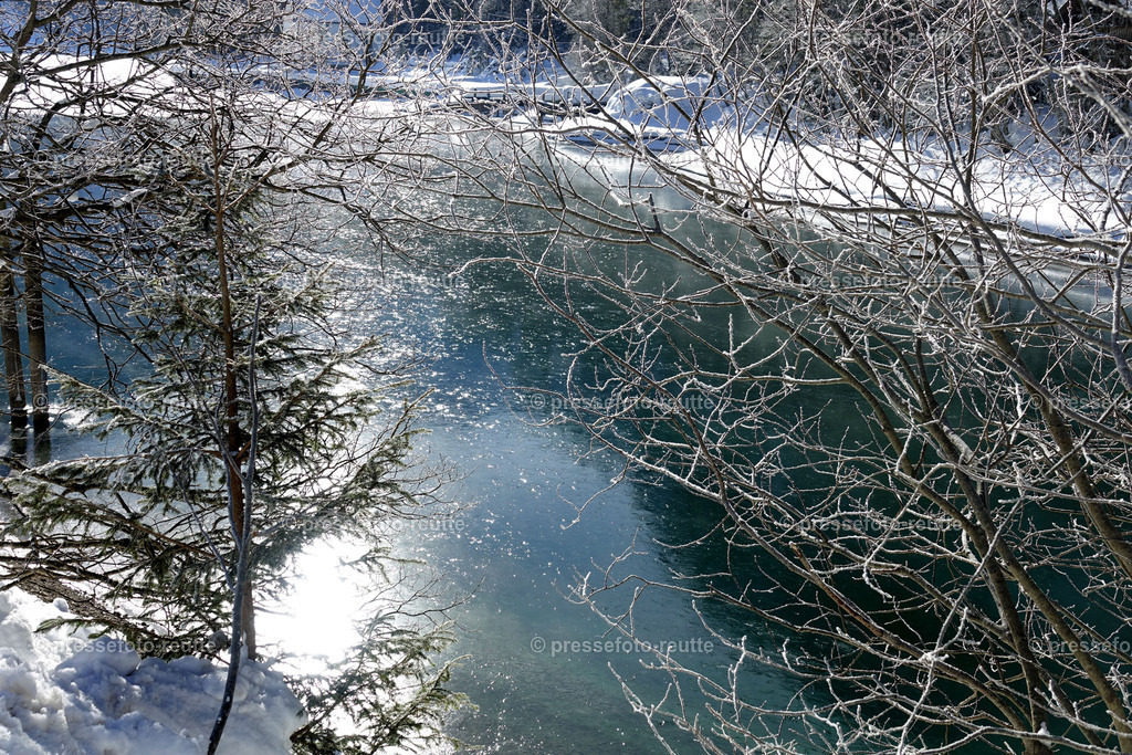 welltvi-Plansee-Winter--DSC02611 | Info aus dem Bezirk Reutte/Ausserfern Tirol sowie eine umfangreiche Bilddatenbank über die gesamte Region: Lechtal, Talkessel Reutte, Tannheimertal, Zwischentoren. Lech, Plansee, Zugspitze, Grenztunnel, B179, Fernpassstraße, Verkehr, Lawinen, Tradition, - Realisiert mit Pictrs.com