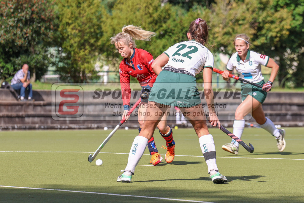 MJ_2022-09-25_HTCU-BHC-14 | Melanie Terber (Uhlenhorst Mülheim #22), Uhlenhorst Mülheim - Berliner HC am 25.9.2022 im Waldstadion, Mülheim a. d. Ruhr