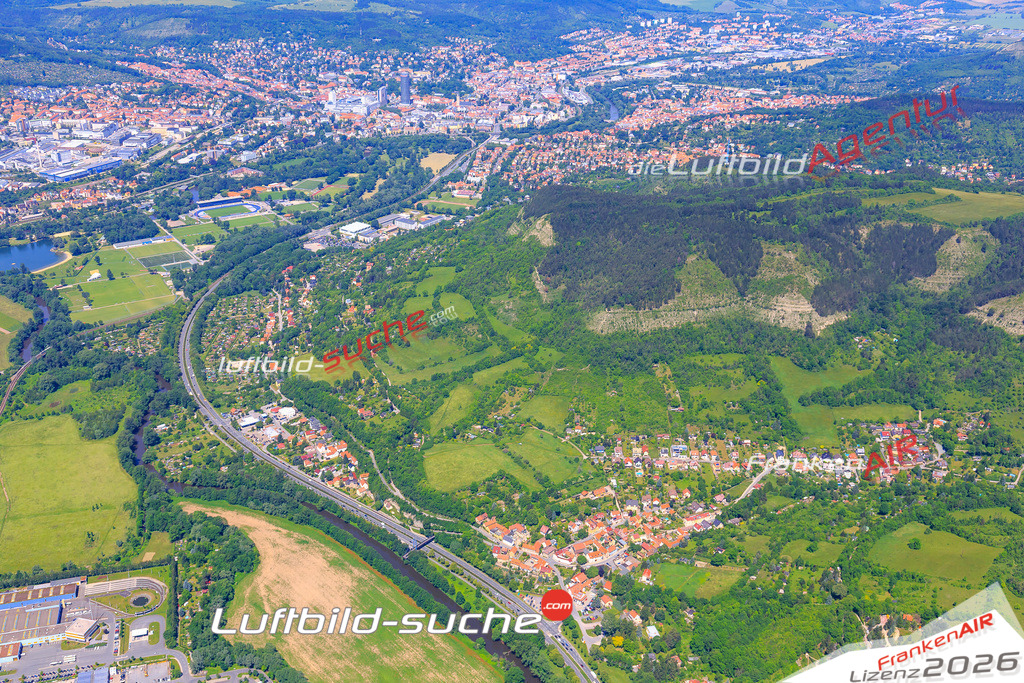 Die Luftaufnahme der Stadt Jena wurde vom UL-Flugzeug heraus erstellt ( keine Drohne )- hohe Auflösung für beste Qualität