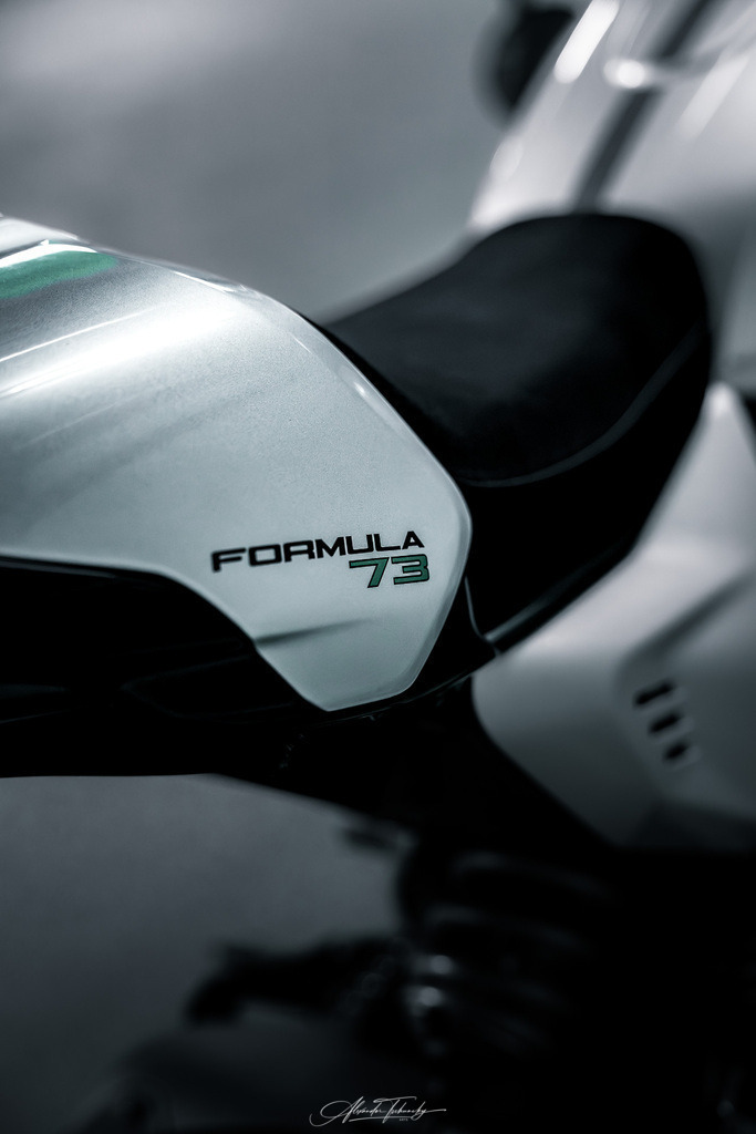 Ducati Scramber Formula 73 | Entdecken Sie die faszinierende Welt von Alexander Tschuncky Arts: Kreative Fotografie, atemberaubende Automobilkunst und hochwertiger Bilderdruck. Lassen Sie sich inspirieren! - Realisiert mit Pictrs.com