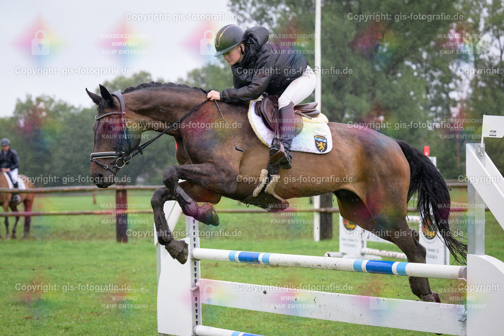 027_Jaensch_Josefine_Finally-Mine_A1_Springen_250802_03 | gis-fotografie