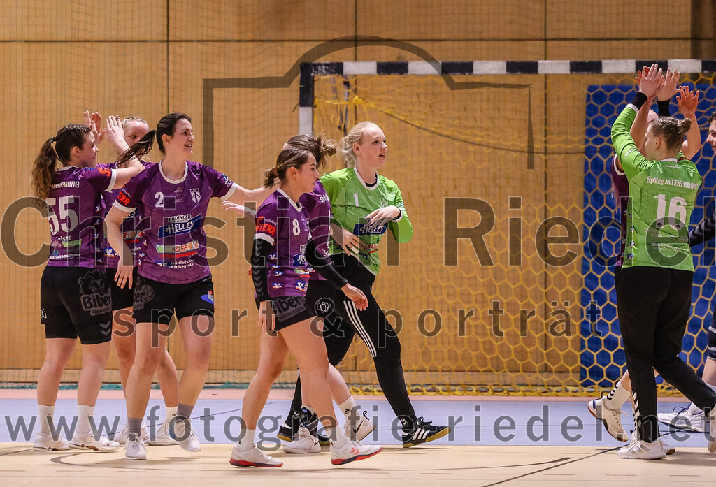 2025-02-15_134_SpVgg_Altenerding_gegen_MTV_Pfaffenhofen | Erding, Deutschland, 15.02.2025:Handball, Bezirksoberliga Frauen Altbayern 2024 / 2024, 14. Spieltag, SpVgg Altenerding gegen MTV Pfaffenhofen, Endergebnis: 27:23Verena Kaiser (SpVgg Altenerding, #55), Janina Konrad (SpVgg Altenerding, #2), Lena Prem (SpVgg Altenerding, #8), Torfrau Hanna Obermair (SpVgg Altenerding, #1), Torfrau Lara Kullmann (SpVgg Altenerding, #16)Foto: Christian Riedel / fotografie-riedel.net