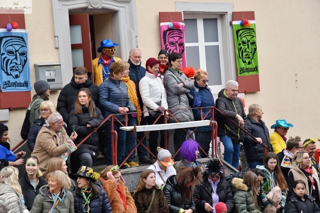FasMontag _24-068-RA | Fotoblog Schwarzwald, Foto Blog Wiesental, Pfaffenberg, Winterzauber, Zeller Bergland, Zell im Wiesental, Fotoblog Wiesental, Landschaftsfotos, Bilder Wiesental, Natur, Naturbilder, Fastnacht, Zeller Fastnacht, Zeller Fasnacht, Zeller Bergland, Belchen, - Realisiert mit Pictrs.com