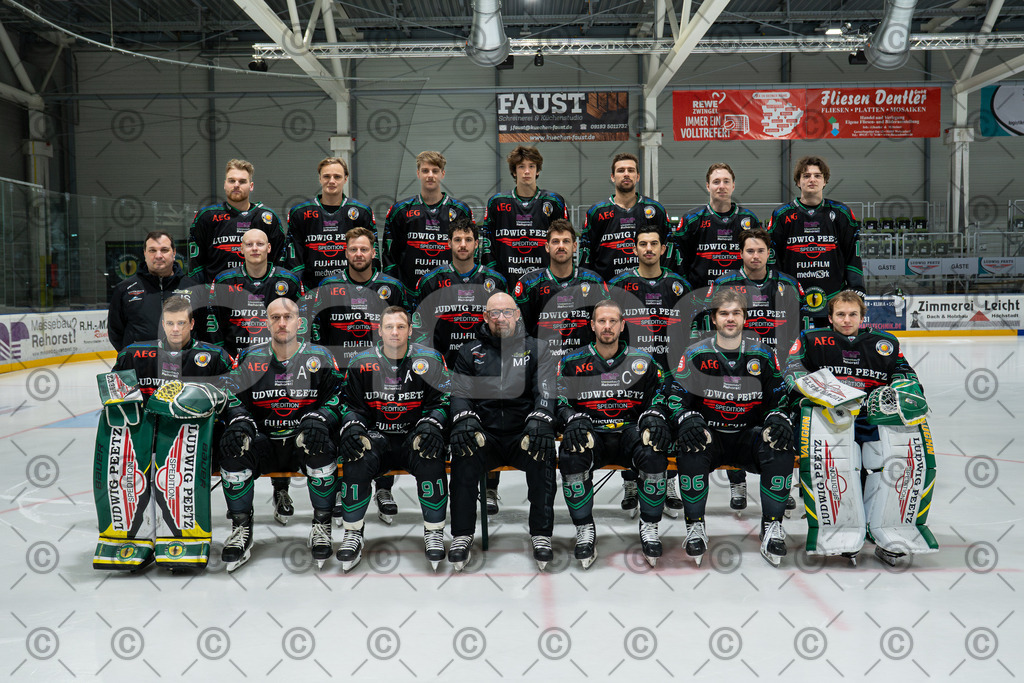 Hoechstadt_Alligators_Teamfoto_2025_2026 | Höchstadt Alligators Fotogalerie: Eishockey-Action aus Franken. Professionelle Spielfotos, Portraits & Stadionbilder zum Download. Jetzt entdecken! - Realisiert mit Pictrs.com