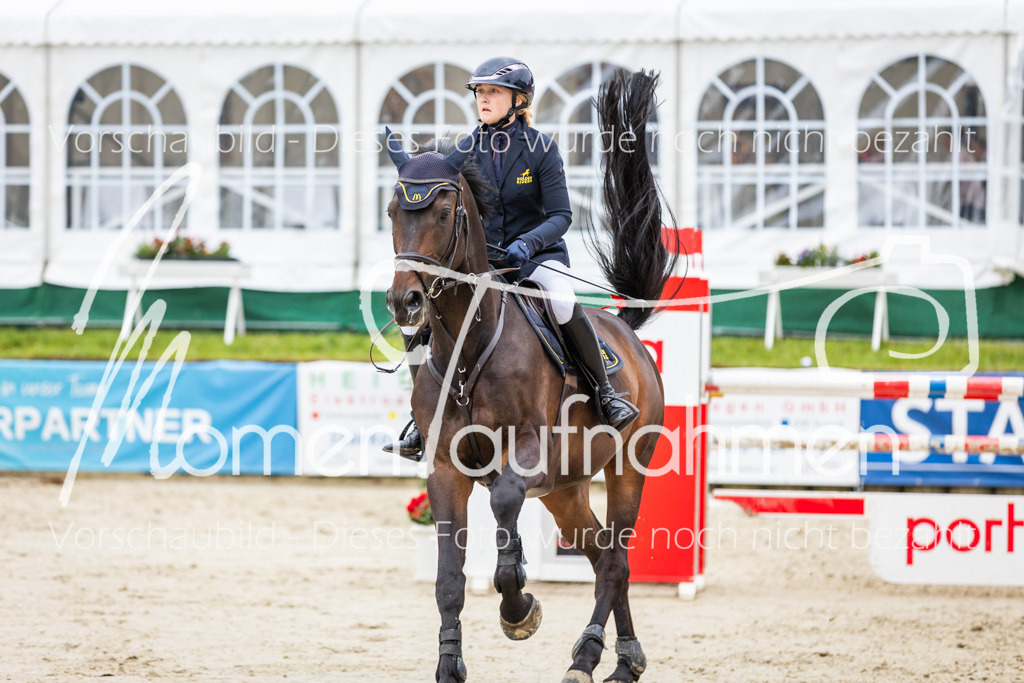 BHO-2PhSpr-M-224 | MomenTaufnahmen Pferdesportfotos