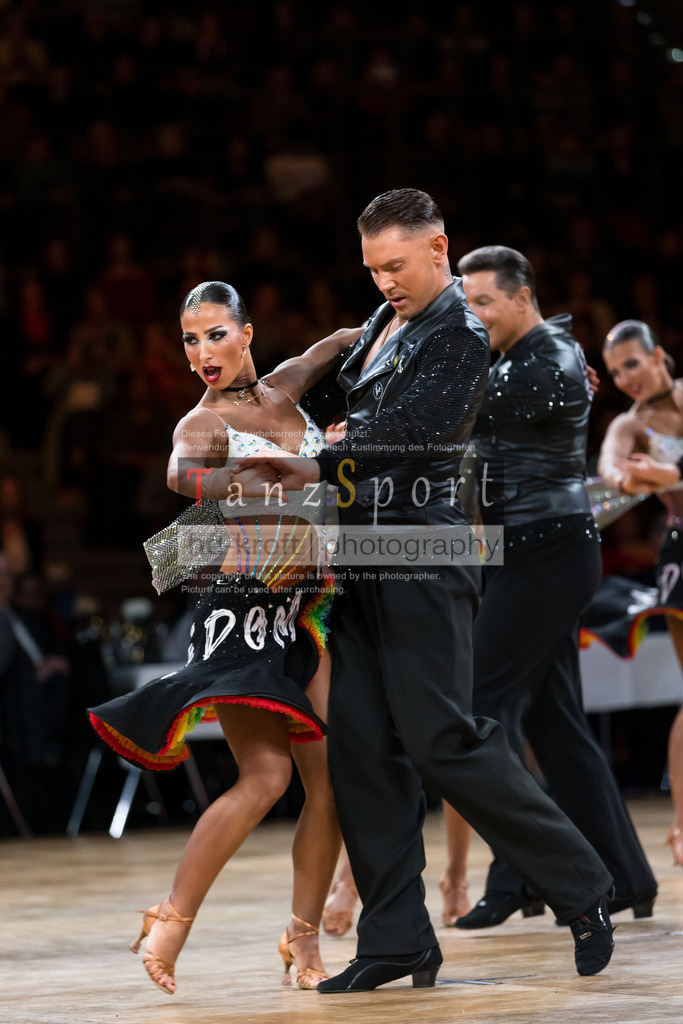 20241109_DM-Formationen_6235 | Tanzsportbilder, Standardtanz, Lateintanz, WDSF, DTV, LTVB, dancecomp, goc, hessen tanzt, blaues band der spree, walzer, tango, wiener walzer, slowfox, quickstepp, samba, rumba, cha-cha-cha, paso doble. jive, hd-kroft photography, turniertanzsport