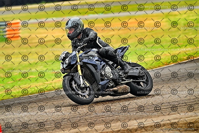 25bt02-0059 | markuskiefer.com - Realisiert mit Pictrs.com