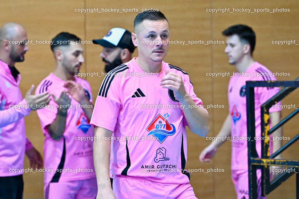 Carinthia Flamengo Futsal Club vs. LPSV-K | #10 Nives Ducanovic Carinthia Flamengo, Carinthia Flamengo Futsal Club vs. LPSV-K, Carinthia Flamengo Futsal Club vs. LPSV-K am 03.11.2024 in Klagenfurt (Ballspielhalle Viktring), Austria, (Photo by Bernd Stefan)