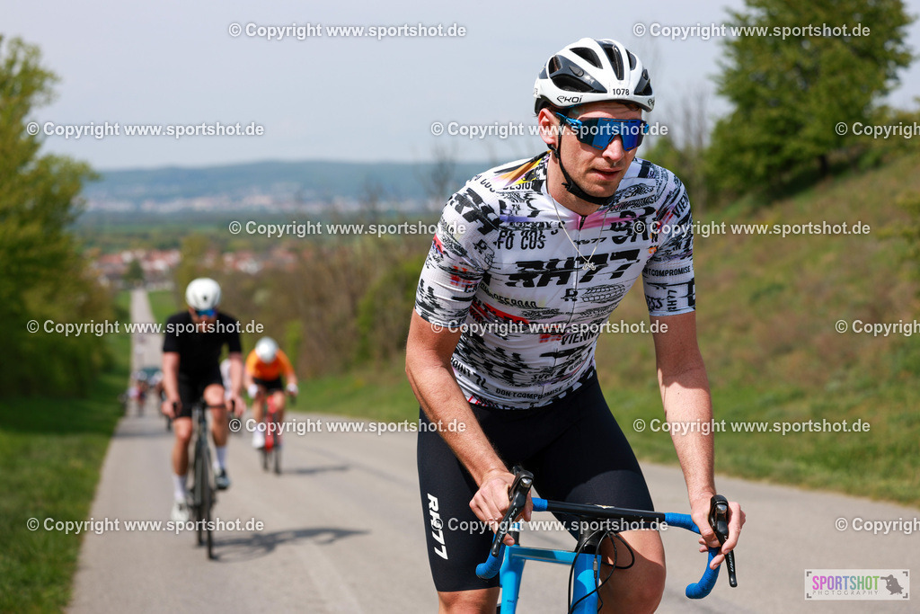 684_AR6_9940 | Neusiedlersee Radmarathon 2026@sportshot_your_pictrs #yourpictures#roadtowm2029 #nrm #neusiedlerseeradmarathon #neusiedlersee #neusiedlerseetourismus #burgenland #mörbisch #nrm26 #burgenlandtourismus #voglundco #poweredbyburgenlandtourismus #radsport #rad #marathon #ucigranfondo #visitburgenland #ucigranfondoworldseries