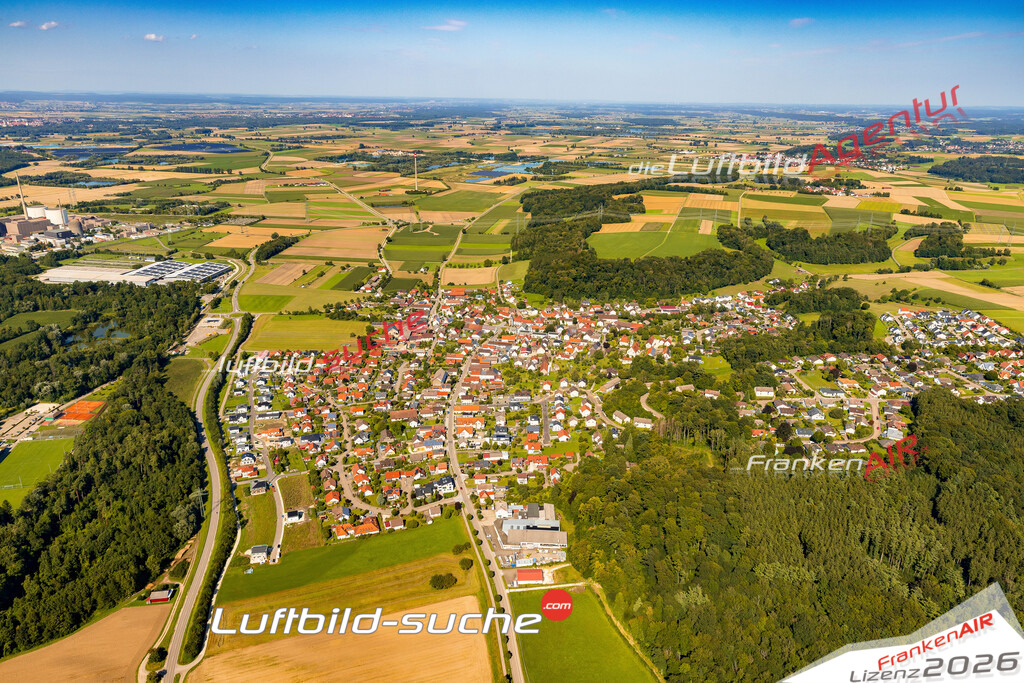 Luftaufnahme der Stadt Gundremmingen - Die Luftaufnahme wurde 2025 vom UL-Flugzeug heraus erstellt ( keine Drohne ) - Hochauflösende Luftaufnahme - für professionelle Ausdrucke geeignet. Die Geschenkidee !Mit Lizenz und Bildrechte bestellbar