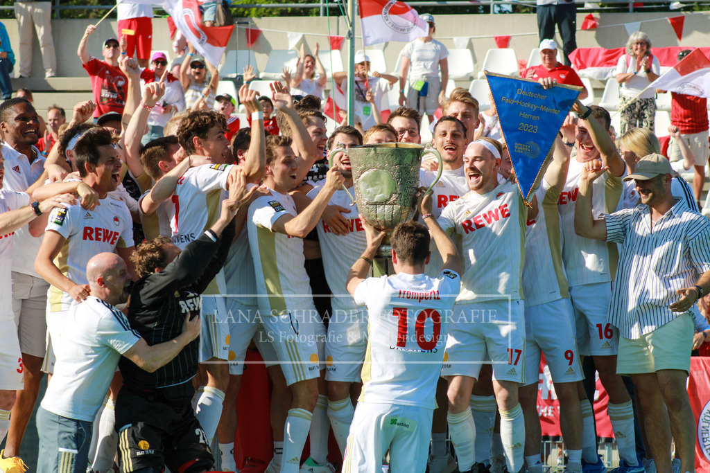 DM23 Finale Herren Mannheimer HC -  Rot-Weiß Köln 04.06.23-146 | lanaschraderfotografie - Realisiert mit Pictrs.com