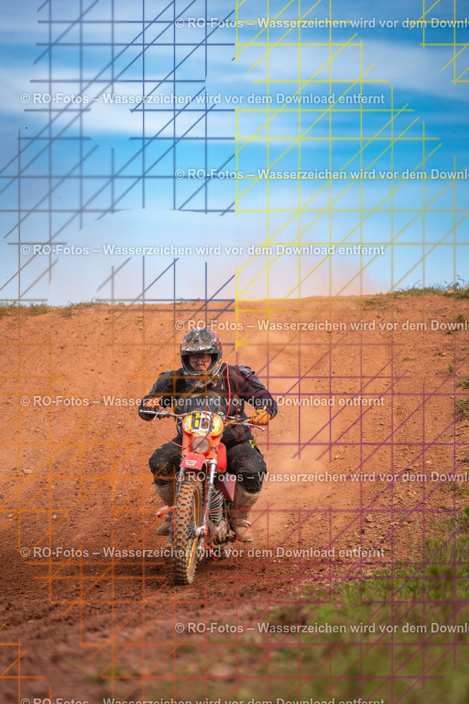 Wolfshausen 3 Lauf -560 | Sportfotografie von RO-Fotos: Motorsport, Motocross, Enduro, Laufveranstaltungen und Triathlon. Professionelle Fotos von Sportlern und Events. - Realisiert mit Pictrs.com