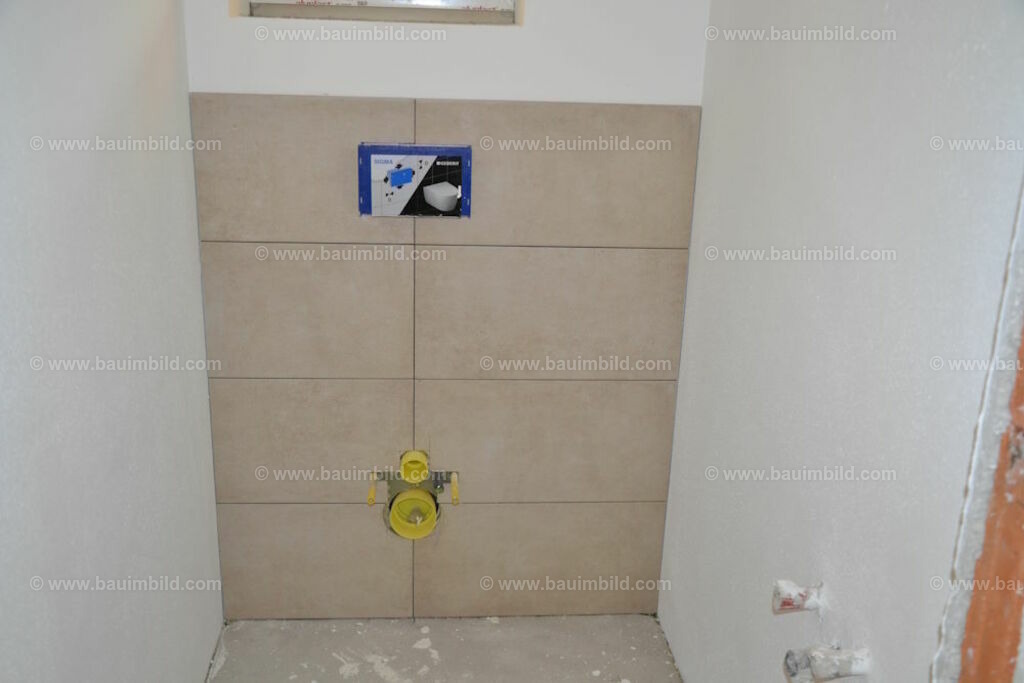 bib-lg21-fliesenlegerarbeiten-0043 | Nach LV-Leistungsgruppen sortierte Detailfotos über den Bau eines Hauses. Alle Hausbau-Bilder direkt vom Urheber und Autor der Website Haus-Selber-Bauen.com