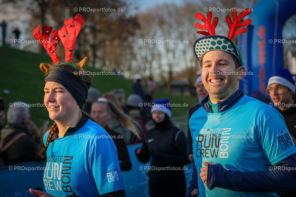 6. Bonner Nikolauslauf; Bonn, 14.12.2025 | Impressionen vom 6. Bonner Nikolauslauf am 14.12.2025 in Bonn (Nordrhein-Westfalen). 