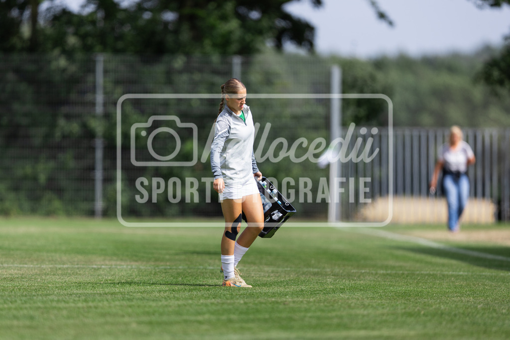 Fußball I Frauen I Testspiel I SpVg Aurich - DJK Arminia Ibbenbüren I 15313 | realhellocedii - Realisiert mit Pictrs.com