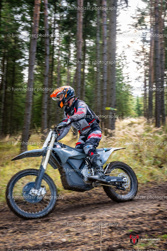 fuernholzer_251026-C1-160 | Fotografische Impressionen von der Red Stag Enduro Extreme by fuernholzer-photography.com. Endurosport in Österreich fotografisch festgehalten von fuernholzer. Auftragsfotografie für Private, Gewerbefotos und Industriefotografie. Eventfotografie, Sportfotografie und Motorsportfotografie. Anbieter von Fotoworkshops, Fototraining, fotografischen Vorträgen und Fotoseminaren.