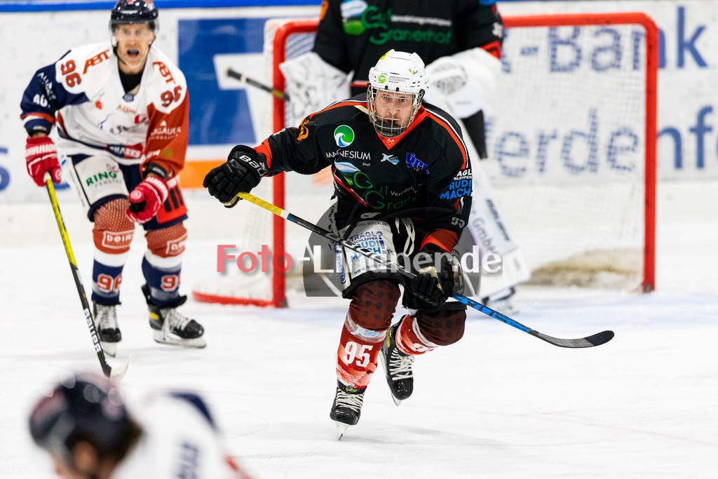 Bayernliga Eishockey TSV Peißenberg Miners gegen ESC Kempten Sharks am 28.10.22 im Eisstadion Peißenberg | Bayernliga Eishockey TSV Peißenberg Miners gegen ESC Kempten Sharks am 28.10.22 im Eisstadion Peißenberg