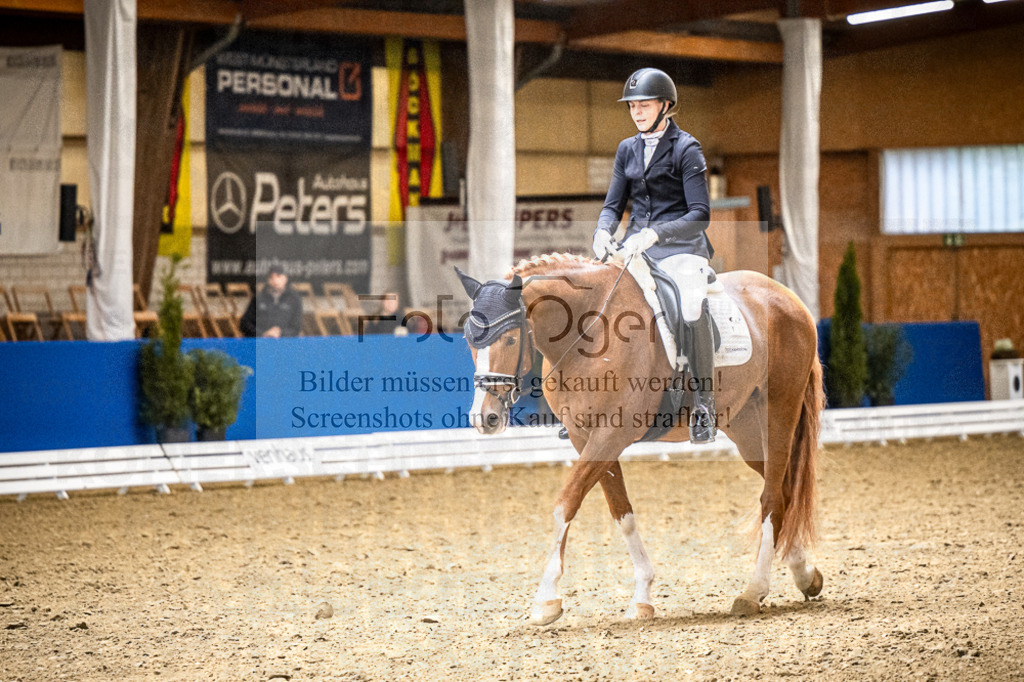 DOS_0670 | Entdecke hochwertige Reitturnierfotos von Foto Oger. Professionell, emotional und authentisch – jetzt Lieblingsmomente im Shop bestellen.Deutschlandweite Turnierfotografie. - Realisiert mit Pictrs.com