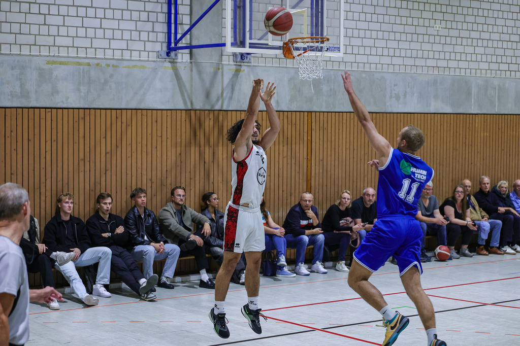 Regio BAYER GIANTS vs NEW Elephants Grevenbroich-43 | Fotos von Basketballspielen aus dem Raum NRW fotografiert von Gero Mueller-Laschet und Daniel Schaefer - Realisiert mit Pictrs.com