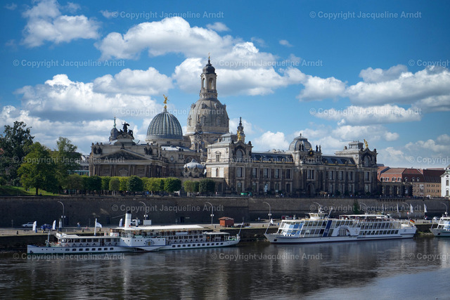 Skyline_Dresden | Fotografie Photography Dresden Photoshooting  Fotoshooting Fotografin Dresdencity Bilder  Foto Dresdenvideos Kalender Postkarten Bilderdownload Portrait Hochzeitsfotografie Familienfotos Bewerbungsbilder Studiofotografie Fotograf Dresdenbilder Business - Realisiert mit Pictrs.com