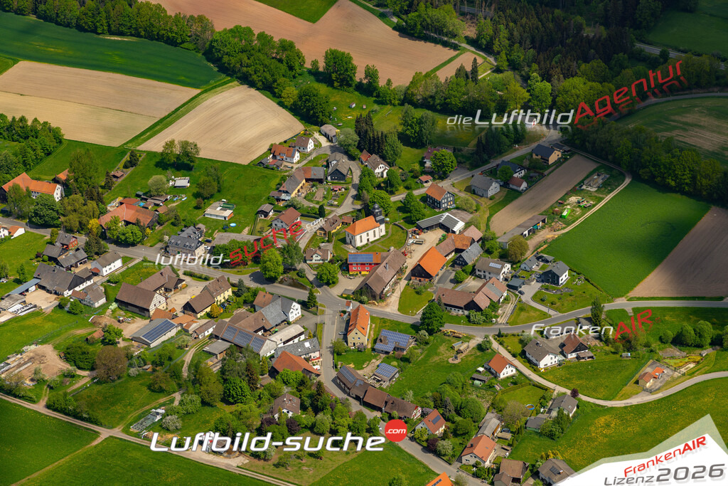 Die Luftaufnahme Rottenbach - Lautertal wurde 2022 vom Flugzeug aus (keine Drohne) erstellt. Hohe Auflösung -für große Poster und Wandbilder geeignet - Garantiert!