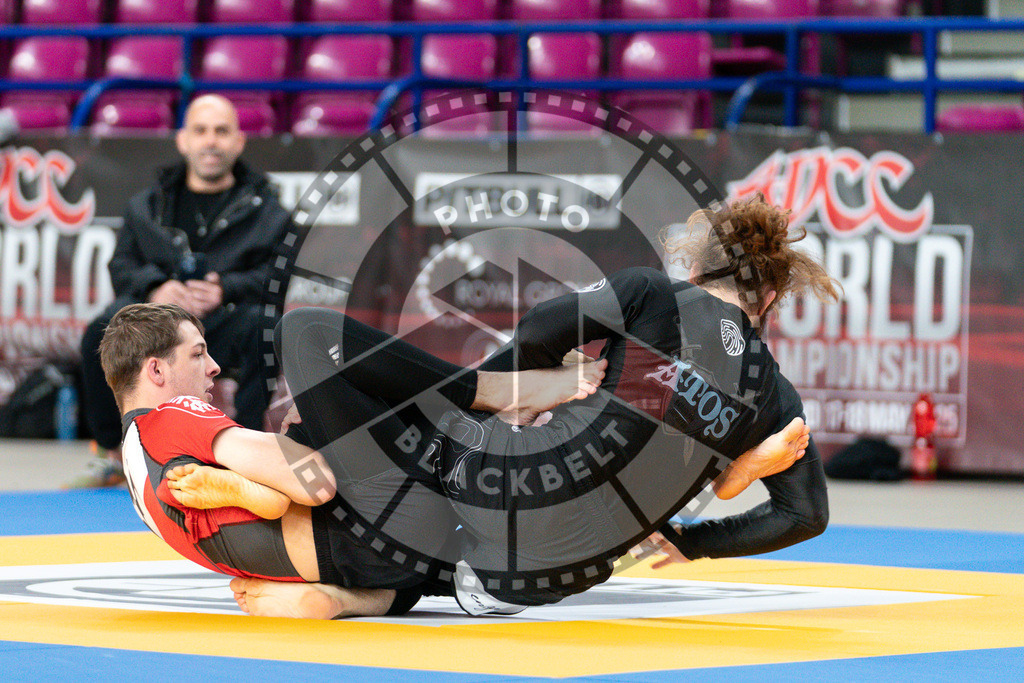 20250517PBB0090 | Athletes compete during the first day of the ADCC Amateur World Championship on May 15, 2025 in Warsaw, Poland. © Chiara Dazi / photoblackbelt