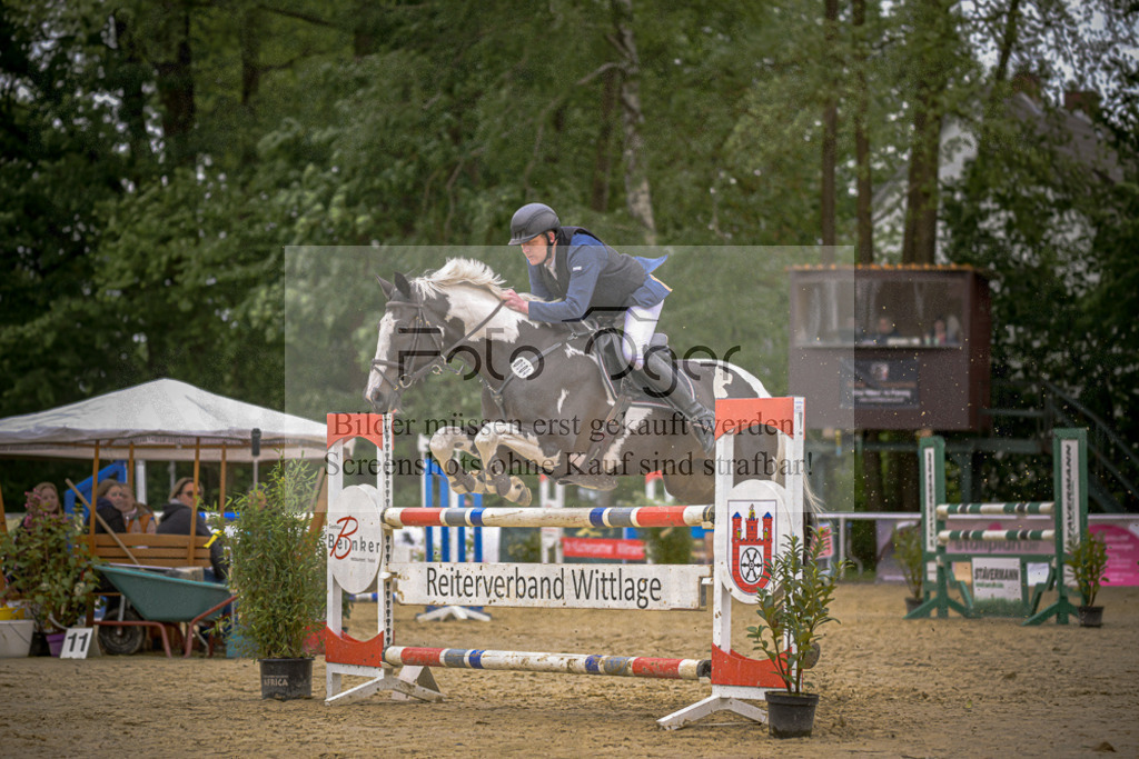 20240505-DOS_8976 | Entdecke hochwertige Reitturnierfotos von Foto Oger. Professionell, emotional und authentisch – jetzt Lieblingsmomente im Shop bestellen.Deutschlandweite Turnierfotografie. - Realisiert mit Pictrs.com