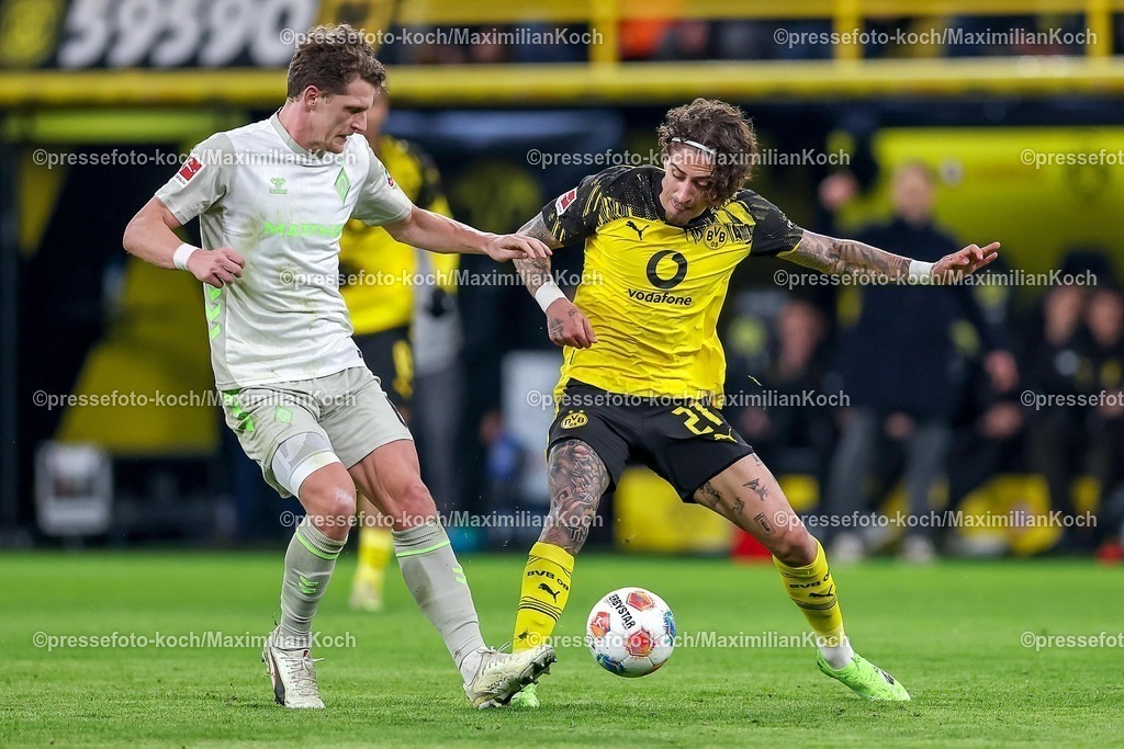 BVB13012601067 | 11.01.2026, Fußball, Borussia Mönchengladbach - FC Augsburg, 1. Fußball Bundesliga, 16.Spieltag, Borussia-Park, Saison 2025 2026: Jens Stage (SV Werder Bremen #06) im Zweikampf gegen  Fabio Silva (BVB #21)  DFB regulations prohibit any use of photographs as image sequences and or quasi-video.