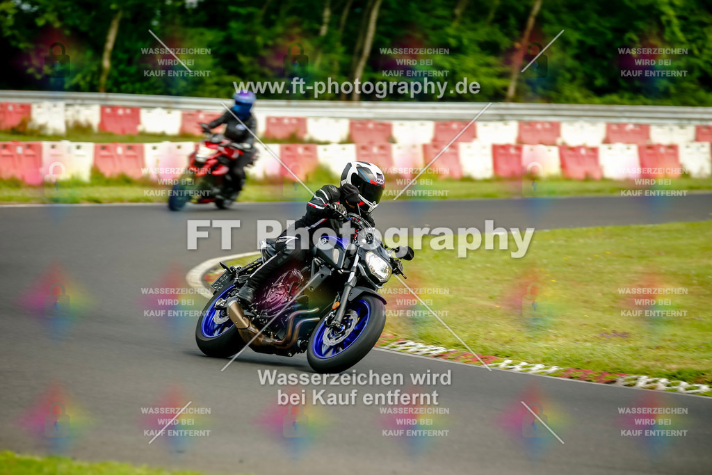 VBK-4595 | Hier findet Ihr Bilder von Touristenfahrten auf der Nürburgring Nordschleife oder von anderen Veranstaltungen die ich besucht habe. Viel Spass beim Durch Schauen 