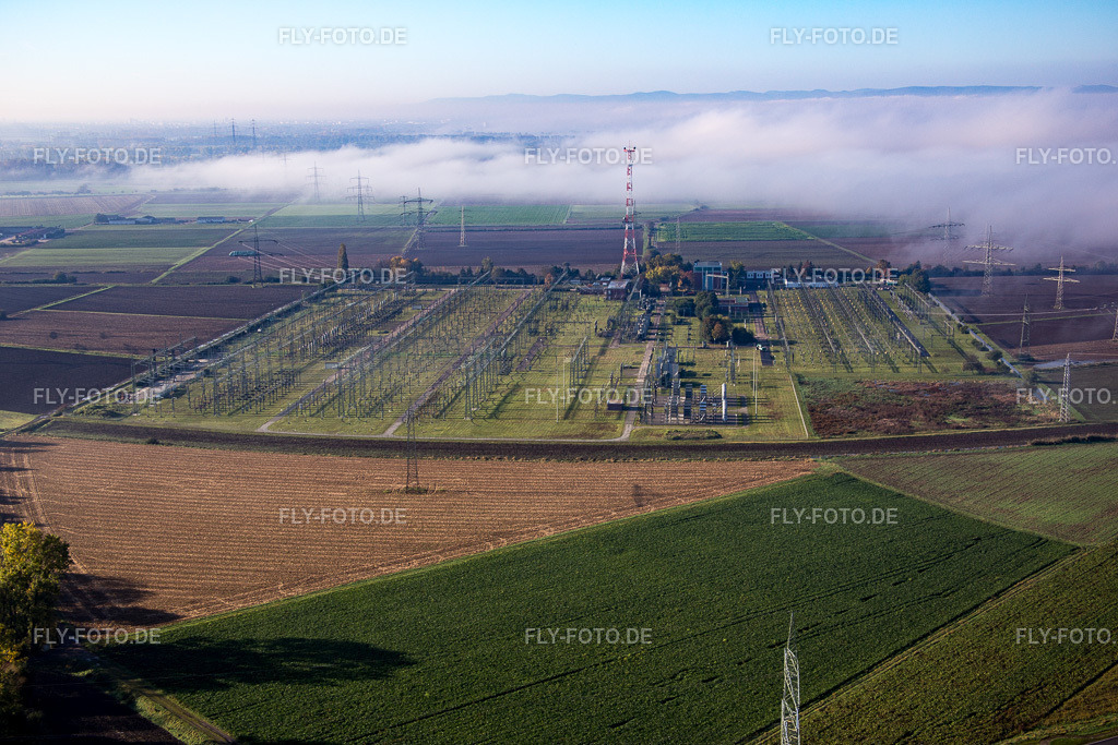Amprion Umspannwerk | Luftbild: Amprion Umspannwerk im Ortsteil Rosengarten in Lampertheim im Bundesland Hessen in Deutschland. Foto: IMG_075211.jpg vom 19.10.2014 durch Werner Riehm/FLY-FOTO.de - Realisiert mit Pictrs.com
