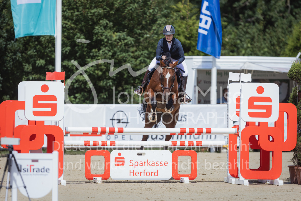 220728_BHO_RegioTour_A-Spr_Reiter-221 | Deine schönsten Turniermomente als professionelle Fotos! Entdecke hochwertige Pferdesport-Fotografie im Online-Shop. Jetzt Fotos finden & bestellen!