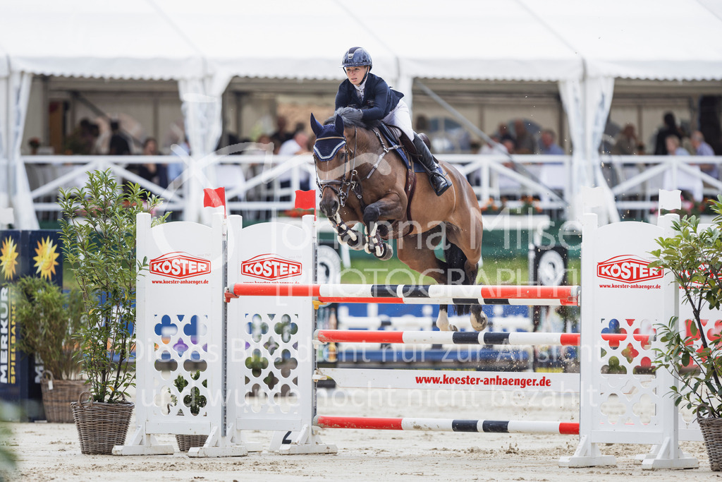 250713_BHO_M2-Spr-2-608 | Deine schönsten Turniermomente als professionelle Fotos! Entdecke hochwertige Pferdesport-Fotografie im Online-Shop. Jetzt Fotos finden & bestellen!