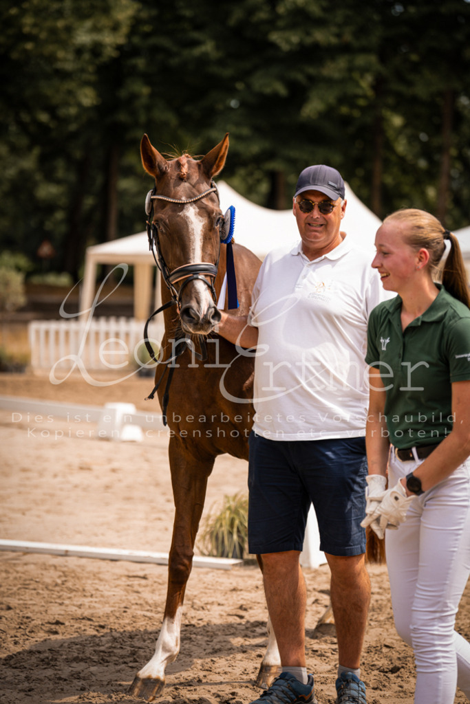 3.Fr00148 | Leoni Ertmer Photography - Realisiert mit Pictrs.com