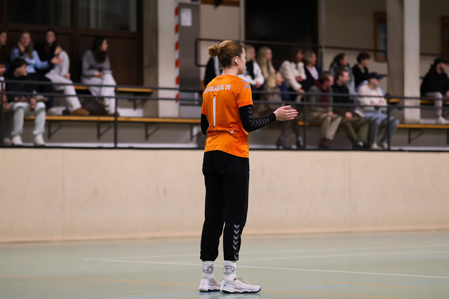 Handball I Damen I Saison 2025-2026 I Verbandsliga Süd I HSG Kalkberg 06 - MTV Dänischenhagen I 14.12.2025.21 | Emelie Köhn (1, HSG Kalkberg 06) - Realisiert mit Pictrs.com