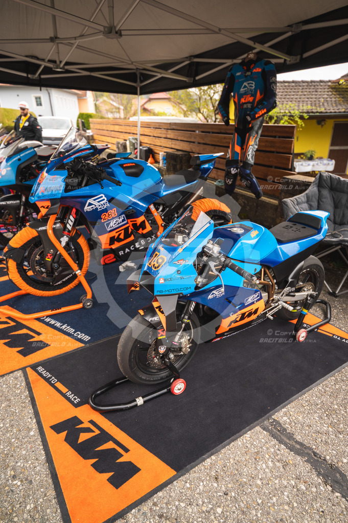 0231 - Bergrennen Landshaag2026 | BREITBILD Austria Webshop

Finde Fotos von: Breitbild, Breitbild Austria, Landshaag, Europeanbikers, KTM, BMW, Bergrennen, Bikeporn, Carporn, Bikes, Cars, Fotografie, Oberösterreich, Österreich, Berufsfotograf, Motorradteile Ganster, Julbach, Pannoniari - Realisiert mit Pictrs.com