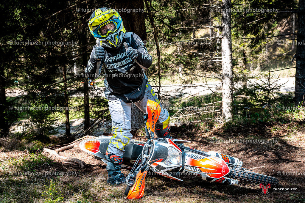 fuernholzer_250501-C1-578 | Fotografische Impressionen von der Red Stag Enduro Extreme by fuernholzer-photography.com. Endurosport in Österreich fotografisch festgehalten von fuernholzer. Auftragsfotografie für Private, Gewerbefotos und Industriefotografie. Eventfotografie, Sportfotografie und Motorsportfotografie. Anbieter von Fotoworkshops, Fototraining, fotografischen Vorträgen und Fotoseminaren.