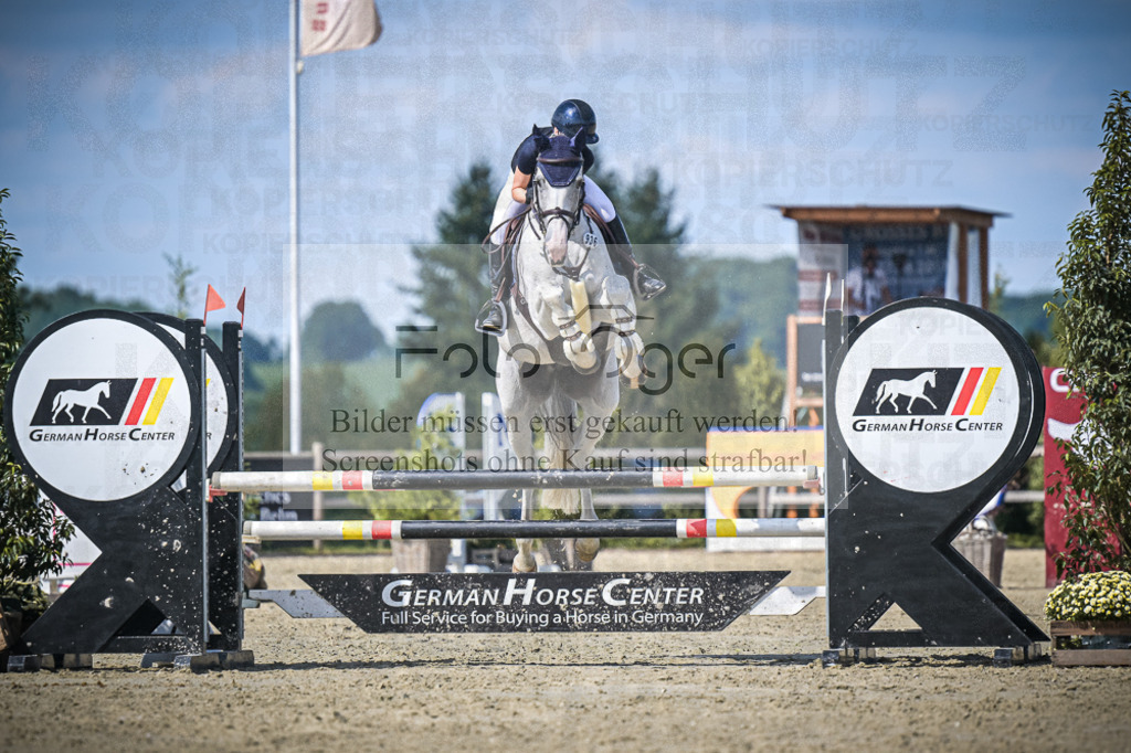 DOS_1073 | Entdecke hochwertige Reitturnierfotos von Foto Oger. Professionell, emotional und authentisch – jetzt Lieblingsmomente im Shop bestellen.Deutschlandweite Turnierfotografie. - Realisiert mit Pictrs.com