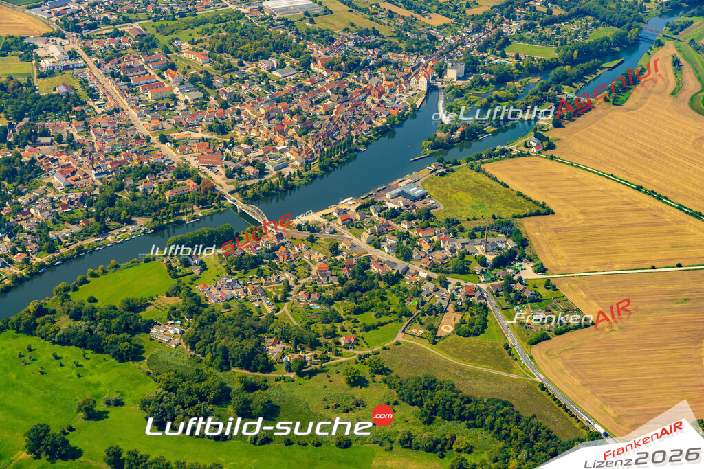 Luftaufnahme der Stadt Alsleben - Die Luftaufnahme wurde 2025 vom UL-Flugzeug heraus erstellt ( keine Drohne ) - Hochauflösende Luftaufnahme - für professionelle Ausdrucke geeignet. Die Geschenkidee !Hier alle&nbsp;Infos zur Lizenzierung der LuftaufnahmeWir fliegen auch dieses Jahr wieder in Ihre Region um Luftbilder zu erstellen.- Luftbild anfragen