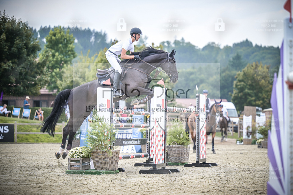 DOS_2710 | Entdecke hochwertige Reitturnierfotos von Foto Oger. Professionell, emotional und authentisch – jetzt Lieblingsmomente im Shop bestellen. - Realisiert mit Pictrs.com
