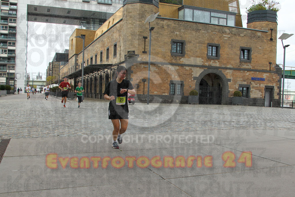 250920_1529_EV4_8915 | Sportfotografie im Rhein-Sieg Kreis, Köln, Bonn, NRW, Rheinland Pfalz, Hessen, etc. Unser Tätigkeitsfeld umfasst den Laufsport vom Volkslauf über den Marathon, Duathlon, Triathon bis zum Ultralauf wie Kölnpfad Ultra oder Schindertrail.